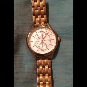Rose Gold Fossil woman’s watch